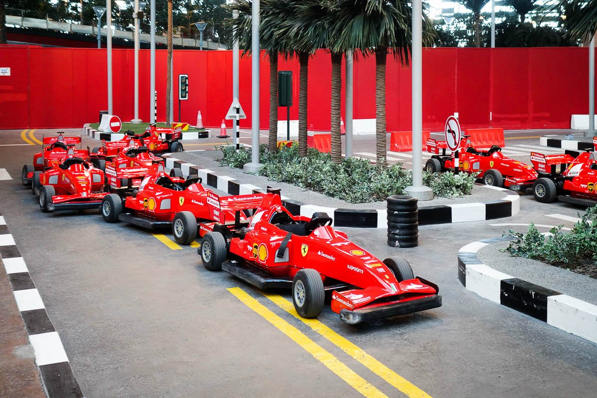 Ferrari World  - 