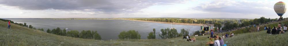 Pechenizzke Pole 2006 Panorama.jpg