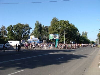 Велопробег 18.08.13.,  перед стартом, Харьков, ул. Новгородская.jpg