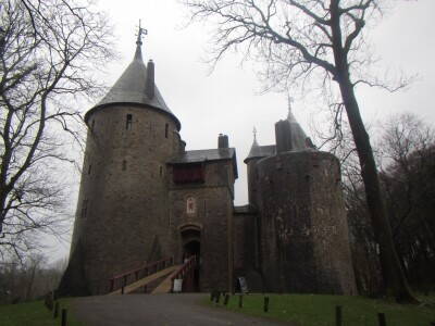 1,6 замок Castell Coch.jpg