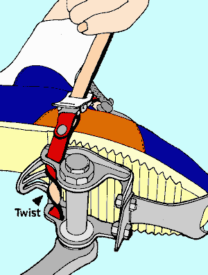 Toe-strap-bike-with-twist-in-strap.gif