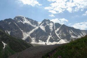 перевал Семи.Кавказ 2005.jpg