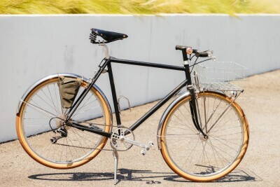 Jasons-Hufnagel-Cycles-Porteur-Bike-1-1335x890.jpg