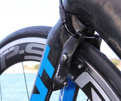 Giant-Propel-Advanced-SL-aero-road-bike-hidden-brake.jpg