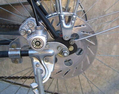 Mid-70s-vintage-Shimano-hydraulic-disc-brakes.jpg