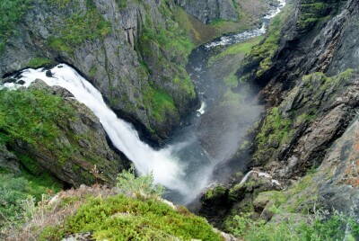 Водопад Voringfossen, огромный, гремучий и мощный! О! Это только его часть..jpg