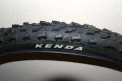 <<< KENDA KRUSHER K-890 26x1,95