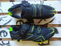 015blackgreenshoes001