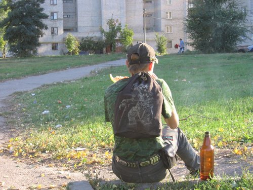 Хлор ещё не догадывается что его снимает скрытая камера…