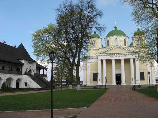 Спасо-Преображенский монастырь с главным собором 