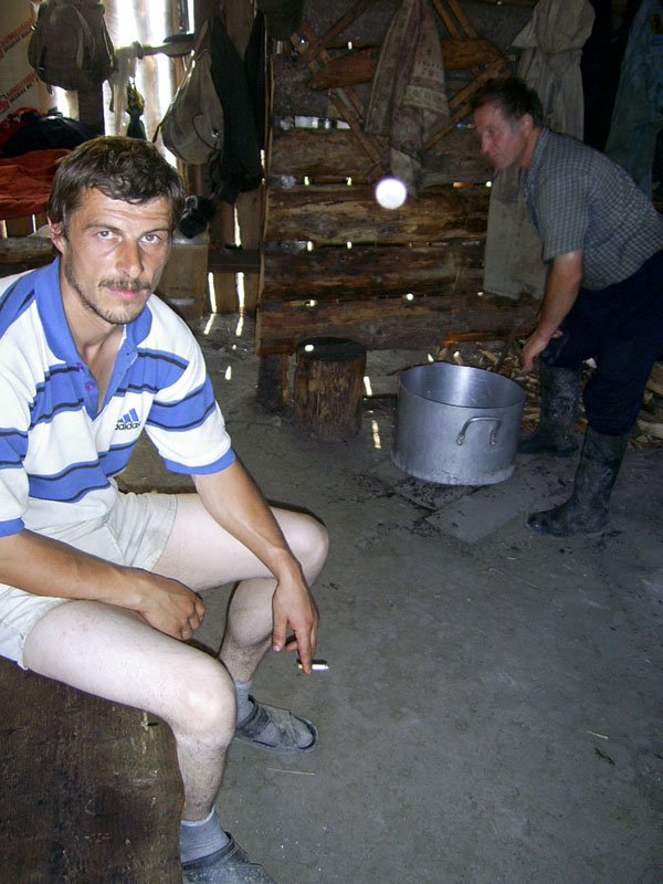 Чабани в колибі