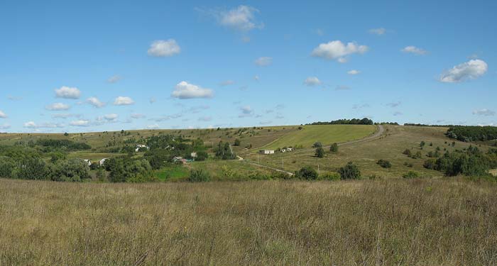 Панорама долины «Салтановского колодезя» и восточной окраины п. Жовтневе