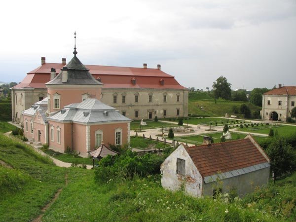 Золочів
