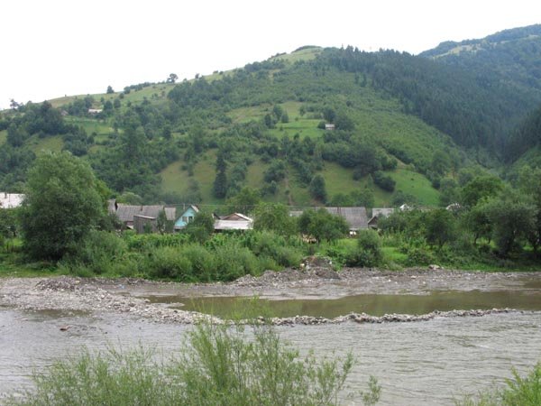 На тому березі — Румунія