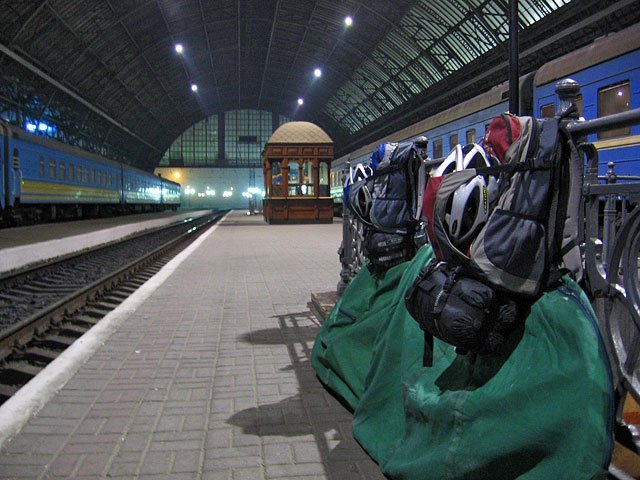 (с) Це славетне місто Львів