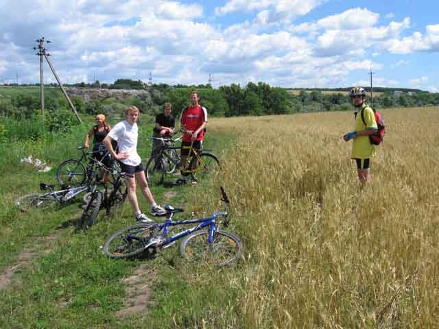 Рома в качестве агранома-сына-агранома...