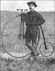 Перша навколосвітня подорож на велосипеді.