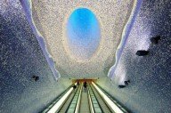 Метро в Неаполе: небесные воды на дне океана