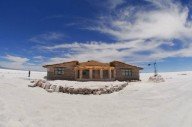 Отель из соли Паласио-Де-Саль в Боливии