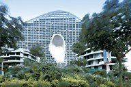В Китае строят комплекс с проемами для скалолазания