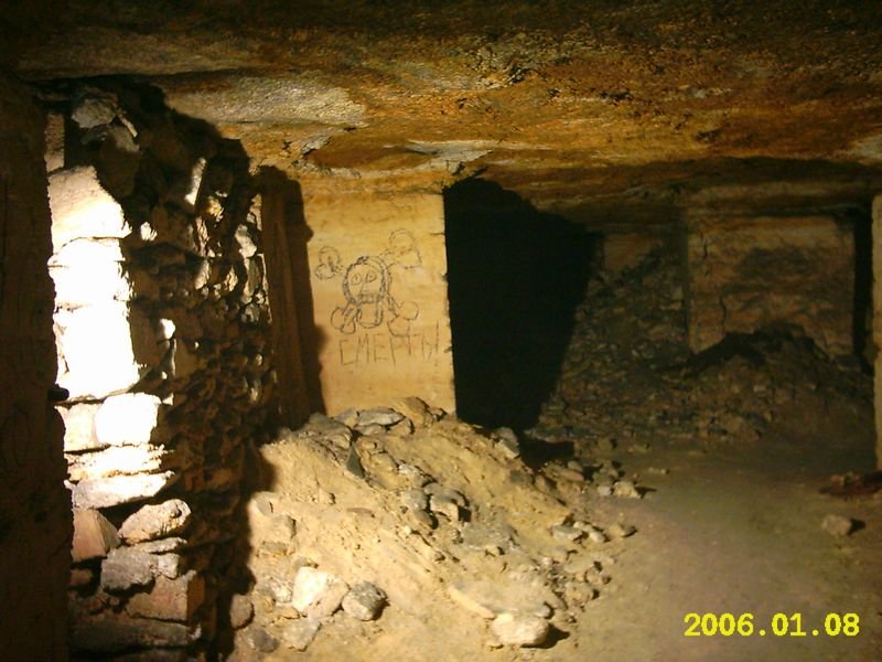 Иногда на стенах бывают рисунки. Фото Тины.