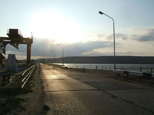 Печенежская дамба