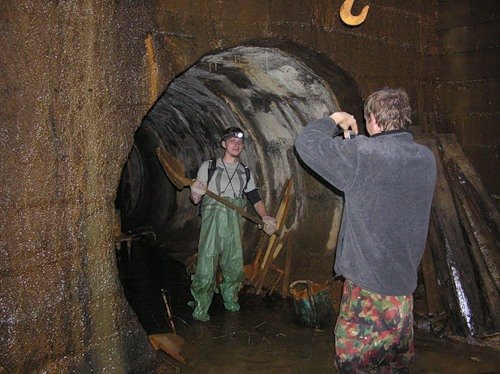 Минос – в образе МОНТЕРА, В глазах задор и желание КОПАТЬ,КОПАТЬ ,КОПАТЬ и ПОБОЛЬШЕ, ПОБОЛЬШЕ, ПОБОЛЬШЕ