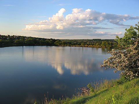 Облако мне напоминает заснеженную вершину горы